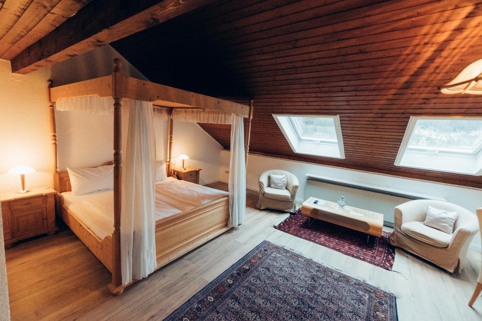 Gasthof Hotel Zur Post Egloffstein Екстериор снимка