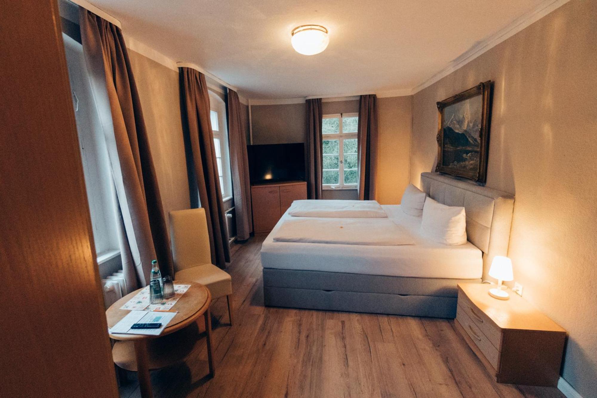 Gasthof Hotel Zur Post Egloffstein Екстериор снимка