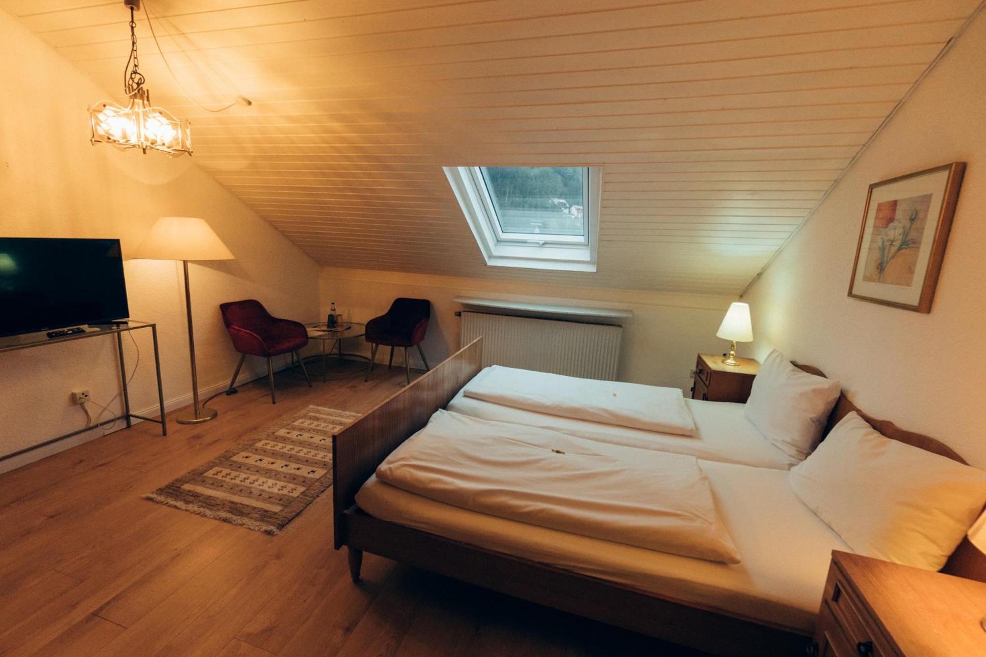 Gasthof Hotel Zur Post Egloffstein Екстериор снимка