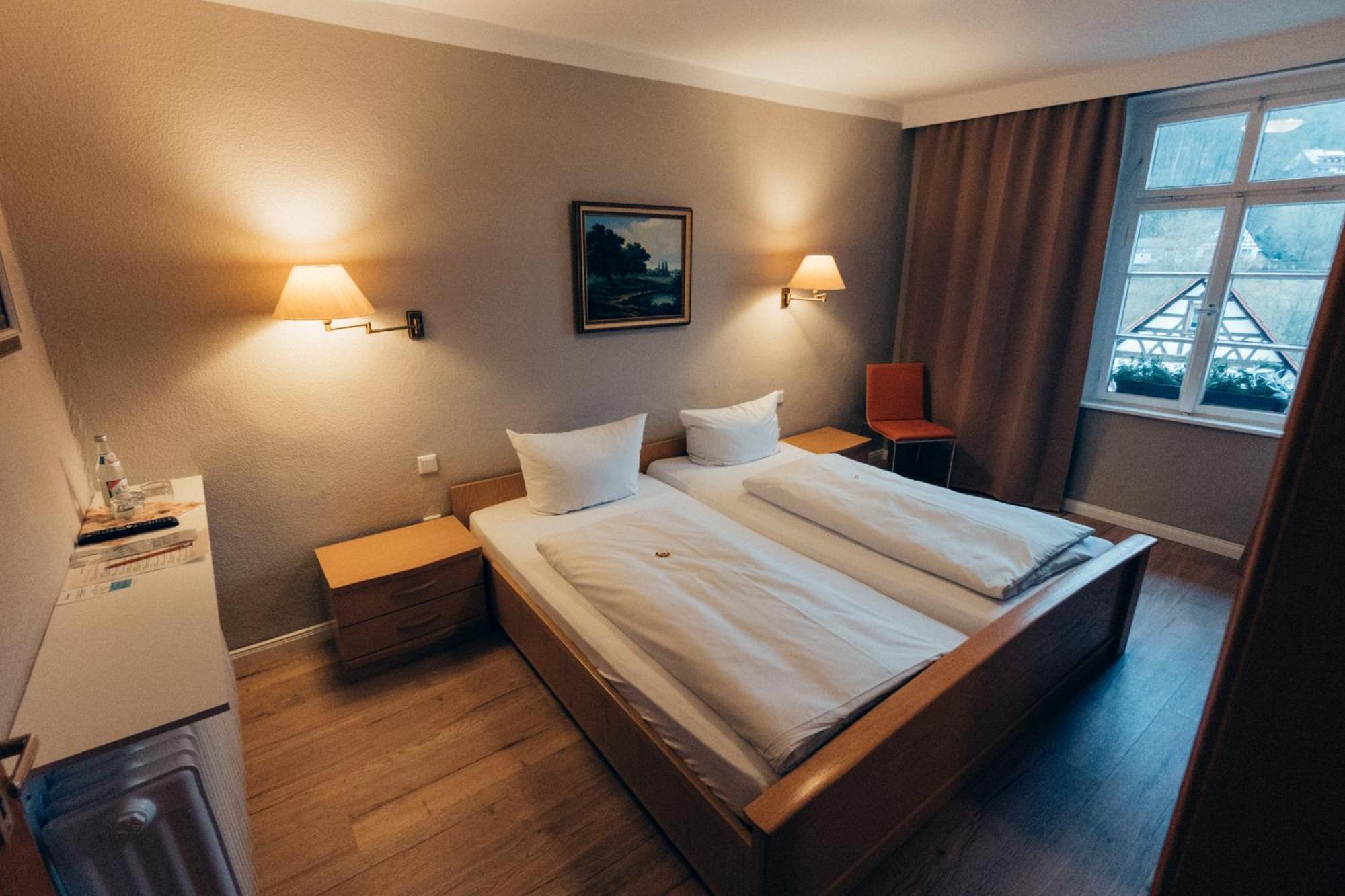 Gasthof Hotel Zur Post Egloffstein Екстериор снимка